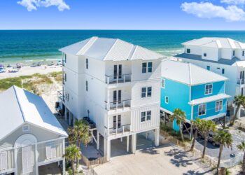 Escape to the Shore: Top Beach Houses for Rent in the US on Vrbo